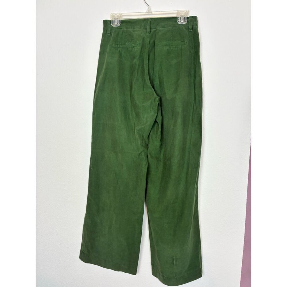 Kut from the Kloth Wide Leg fitted high waisted Trousers in Pine Green - Picture 5 of 7